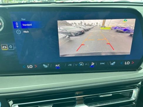 Used 2026 Chevrolet Traverse LT w/ LPO, Floor Liner Package FWD image 13
