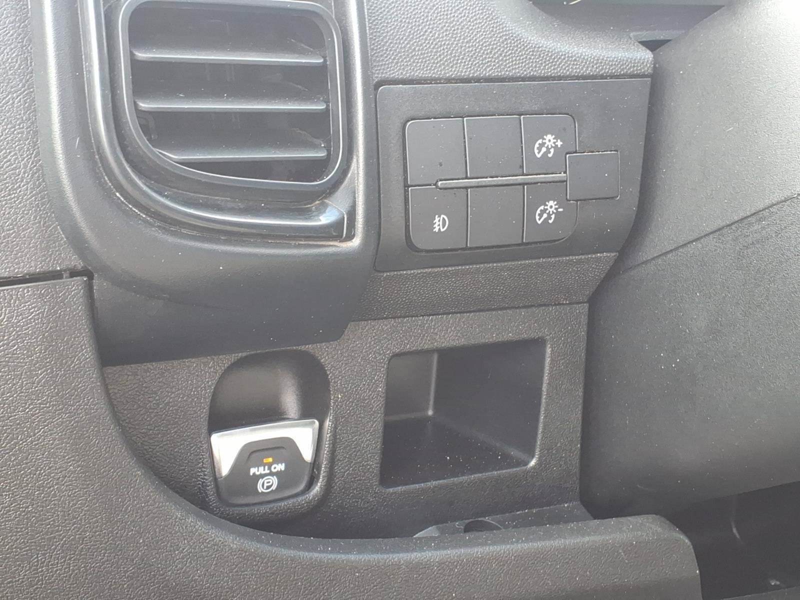 Used 2025 RAM ProMaster 2500 w/ Convenience Group FWD image 17