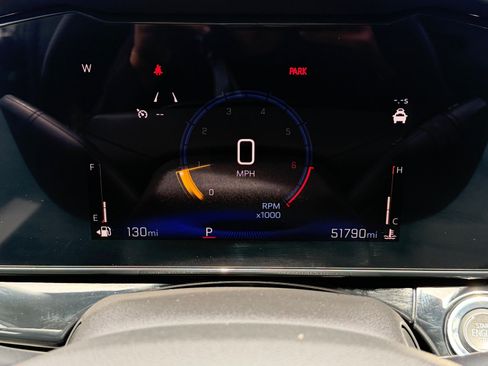 Used 2025 Chevrolet Trax RS w/ Sunroof Package FWD image 20