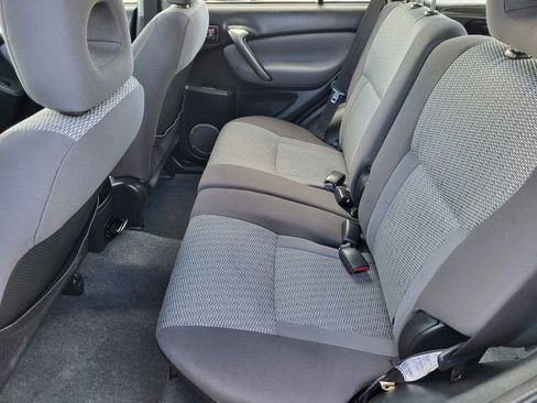 Used 2005 Toyota RAV4 4WD image 13