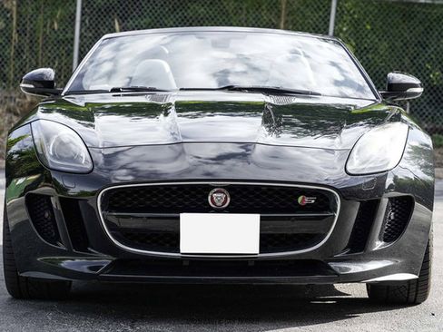 Used 2015 Jaguar F-TYPE S RWD image 13