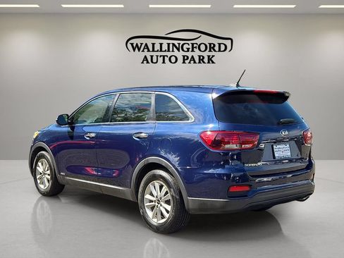 Used 2019 Kia Sorento AWD V6 image 3
