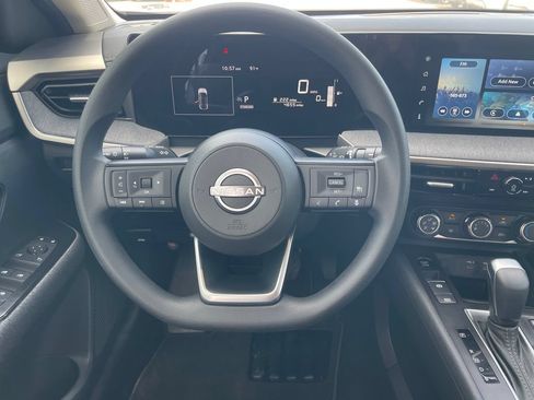 Certified 2025 Nissan Kicks SV FWD image 13