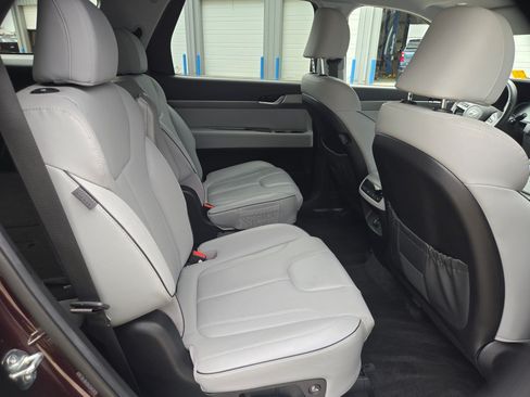 Used 2024 Hyundai Palisade SEL FWD image 23