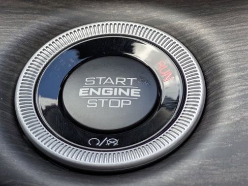 New 2025 Jeep Grand Cherokee Limited w/ Trailer Tow Package image 25