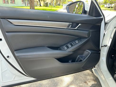 Used 2020 Honda Accord LX image 28