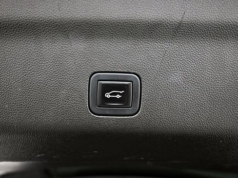 Used 2021 Chevrolet Tahoe LT image 37