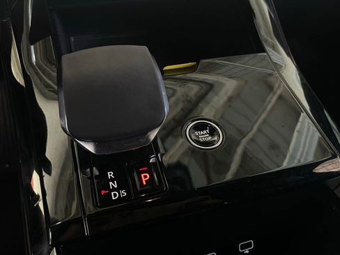 Used 2024 Land Rover Range Rover Sport SE image 37