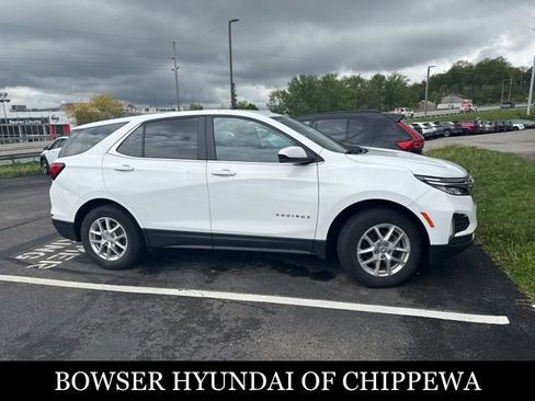 Used 2023 Chevrolet Equinox LT AWD/4WD image 4