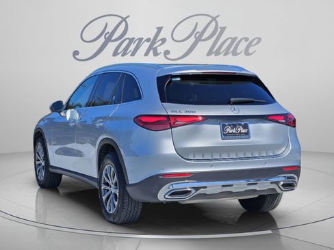 Certified 2025 Mercedes-Benz GLC 300 image 3