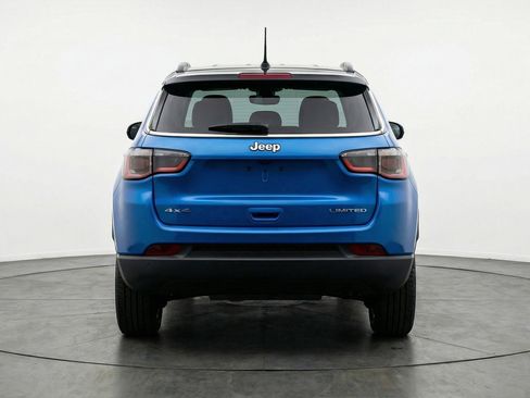 Used 2025 Jeep Compass Limited AWD/4WD image 7