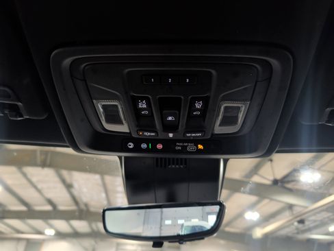 Used 2024 GMC Sierra 3500 AT4 w/ AT4 Premium Plus Package image 12