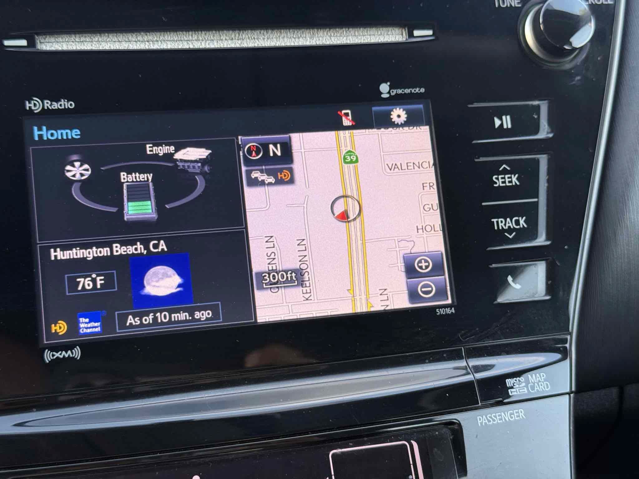 Used 2017 Toyota Prius V Four FWD image 28