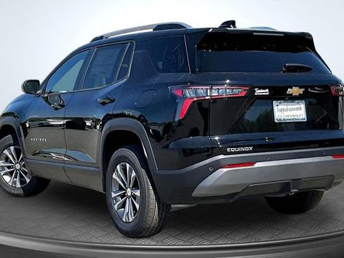 New 2026 Chevrolet Equinox LT image 3