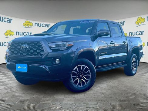 Certified 2023 Toyota Tacoma TRD Sport image 3