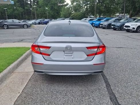 Used 2019 Honda Accord EX image 5