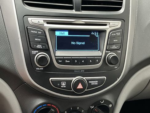 Used 2017 Hyundai Accent SE FWD image 13