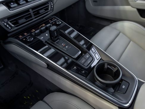 Certified 2022 Porsche 911 Carrera S RWD image 40