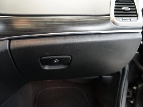 Used 2020 Jeep Grand Cherokee Limited image 37