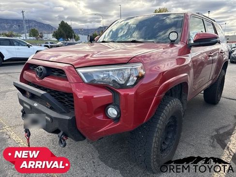 Used 2018 Toyota 4Runner SR5 Premium AWD/4WD image 12