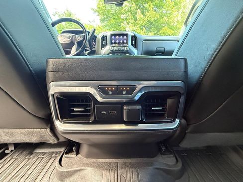 Used 2019 GMC Sierra 1500 SLT w/ SLT Premium Plus Package AWD/4WD image 27
