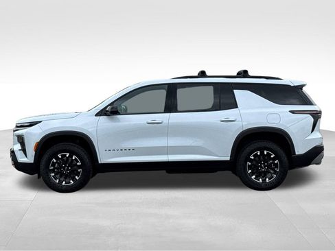 New 2026 Chevrolet Traverse Z71 w/ Enhanced Driving Package AWD/4WD image 2