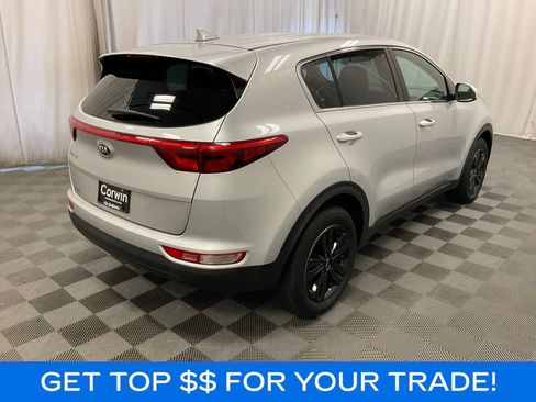 Used 2017 Kia Sportage LX AWD/4WD image 3