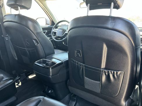 Used 2024 Kia Telluride S w/ S Sunroof Package FWD image 12