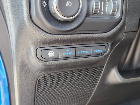 Used 2022 Jeep Wrangler Unlimited Sahara w/ Cold Weather Group image 28