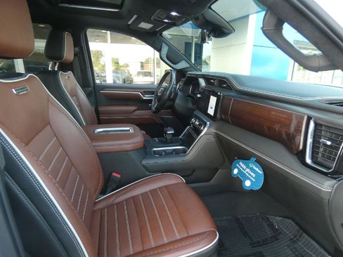 Certified 2022 GMC Sierra 1500 Denali Ultimate AWD/4WD image 18
