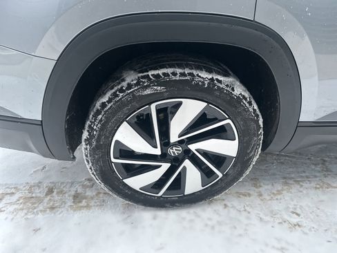 Used 2024 Volkswagen Atlas SE image 13