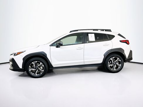 Used 2024 Subaru Crosstrek 2.0i Premium image 4