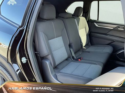 Certified 2025 GMC Acadia Elevation image 43