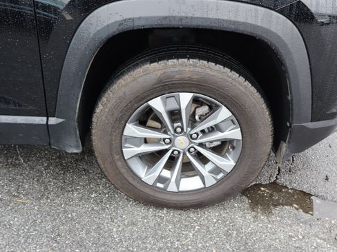 Used 2025 Chevrolet Equinox LT w/ Convenience Package II FWD image 37