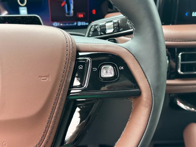 New 2026 Lincoln Aviator Reserve AWD/4WD image 10