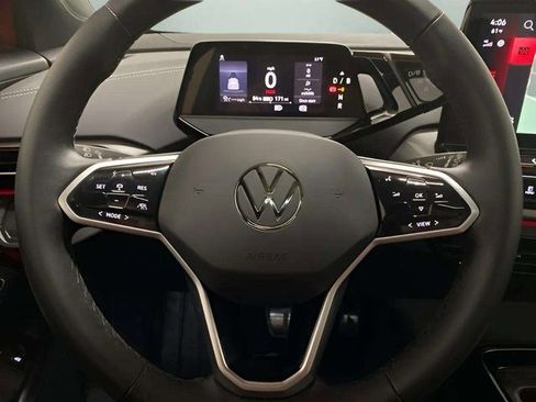 Used 2024 Volkswagen ID.4 S image 39