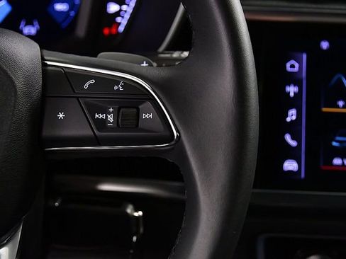 Used 2025 Audi Q3 2.0T Premium image 20