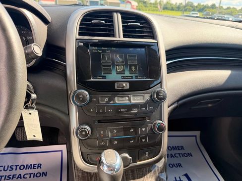 Used 2016 Chevrolet Malibu LT FWD image 25