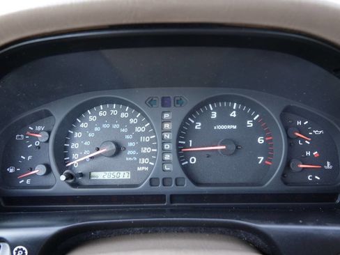 Used 2002 Toyota Land Cruiser AWD/4WD image 86