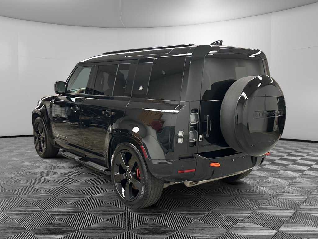 Used 2024 Land Rover Defender 110 X AWD/4WD image 3