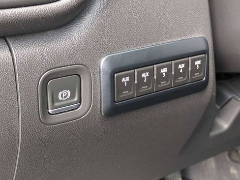 Used 2022 Chevrolet Silverado 1500 Custom Trail Boss image 35