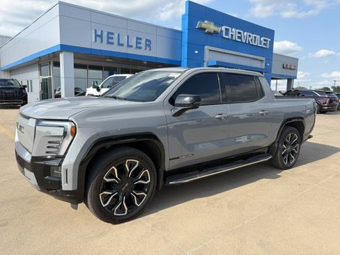 Used 2024 GMC Sierra EV Denali AWD/4WD image 3
