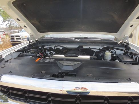 Used 2019 Chevrolet Silverado 1500 W/T w/ WT Convenience Package AWD/4WD image 4