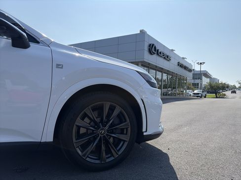 Used 2024 Lexus RX 350 AWD image 16