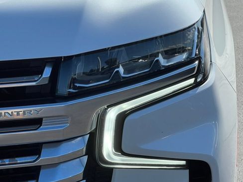 Used 2021 Chevrolet Suburban High Country AWD/4WD image 40