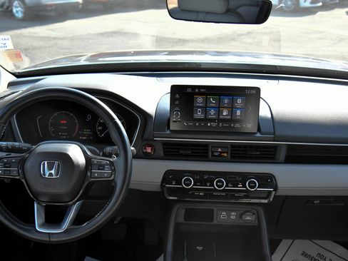 Used 2024 Honda Pilot EX-L image 41