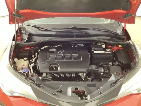 Used 2020 Toyota C-HR XLE FWD image 38