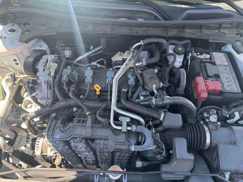 Used 2025 Nissan Altima 2.5 SV image 32