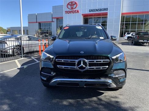 Used 2025 Mercedes-Benz GLE 450 4MATIC image 3