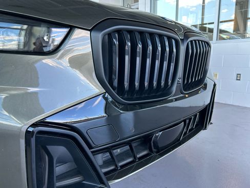 Used 2024 BMW X5 xDrive40i w/ M Sport Package AWD/4WD image 30